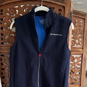 🐳Vineyard Vines Navy lined Vest- 10-12 Medium